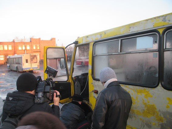 ДАІ та громадськість разом перевірили автобуси одного з підприємств у Полтаві