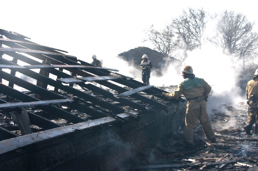 Відео. В Машівському районі на Полтавщині гасили пожежу в магазині.