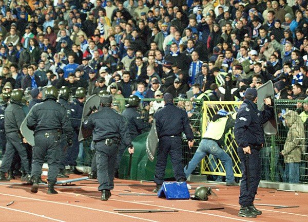 Фанати збираються до Полтави на матч Динамо-Шахтар