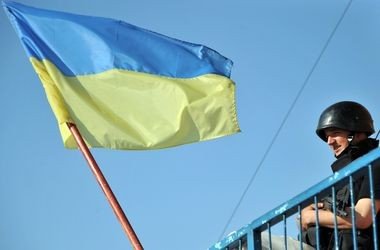 Трьох поранених полтавців на Сході відзначили державними нагородами