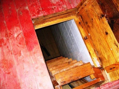 Жительку села у Полтавській області врятували із підвалу