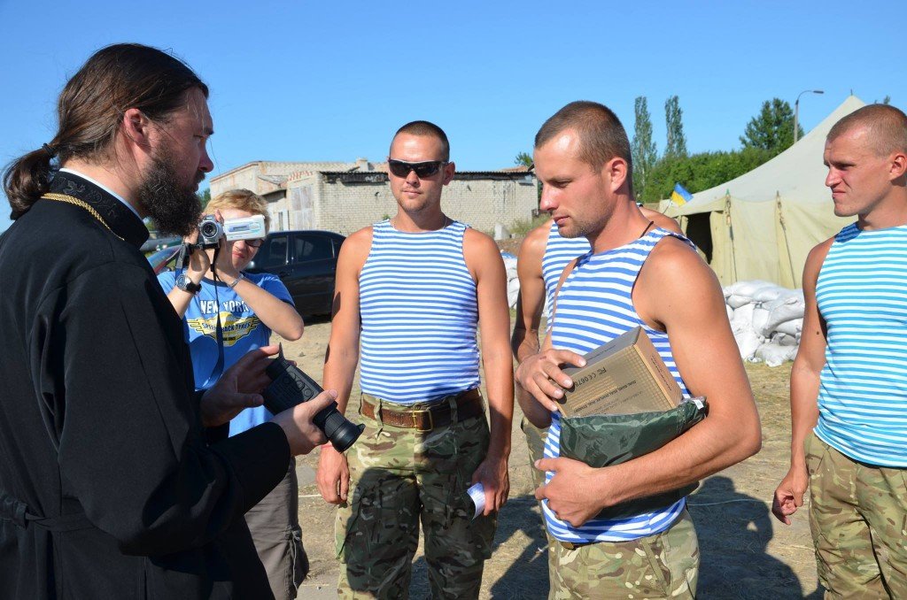 Волонтери доставили полтавським десантникам в зону АТО обіцяний тепловізор
