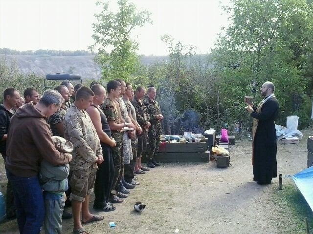 Греко-католицький священик з Полтави несе капеланську службу в зоні АТО