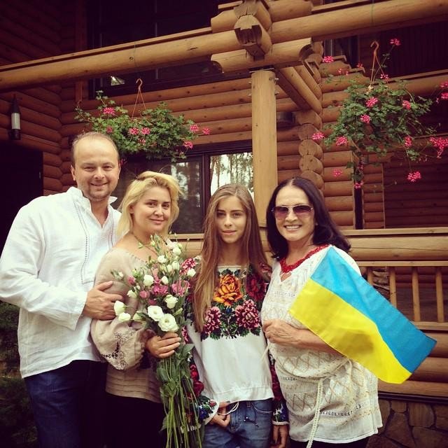 Прапор України послужив приводом для скасування концертів Софії Ротару в Росії