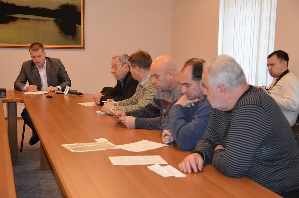 Активісти провели громадську атестацію полтавському чиновнику