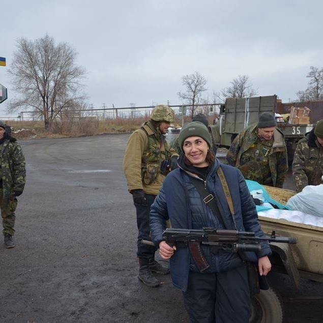 Філарет нагородив полтавку медаллю за допомогу бійцям АТО