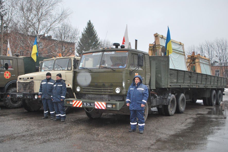 Полтавські рятувальники доставляють гуманітарну допомогу для мешканців Маріуполя