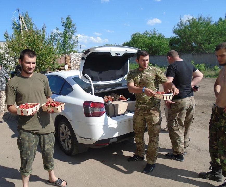 «Вільні Люди» із Полтави відвезли допомогу для 30-ї бригади