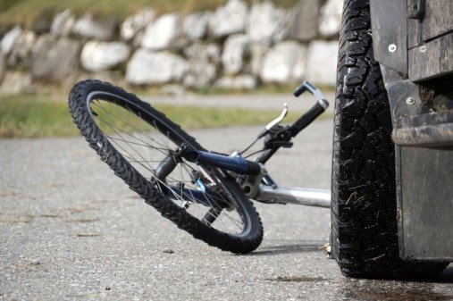 У Великобагачанському районі водій травмував велосипедистку та зник з місця ДТП