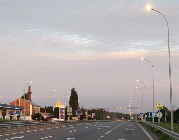 Зовнішнє освітлення в селі Абазівка примкнули до електромережі