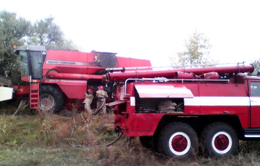 На Полтавщині вночі горів комбайн