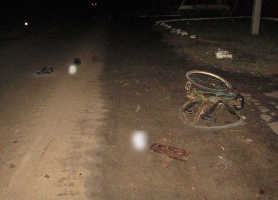 На Полтавщині водій смертельно травмував велосипедиста й зник із місця ДТП