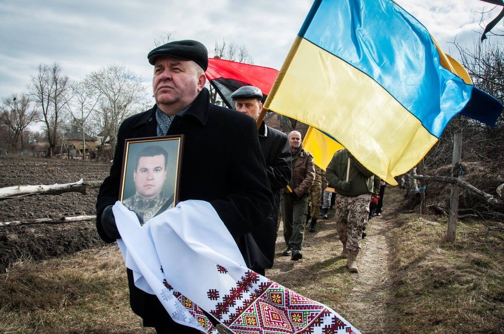 У Михнівцях на Полтавщині поховали Героя АТО