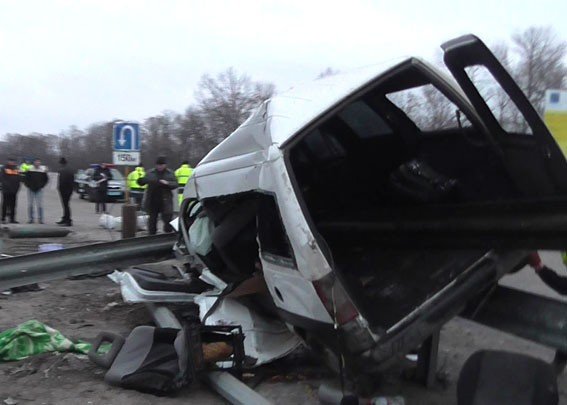 Під Полтавою в ДТП загинули троє людей з Луганської області