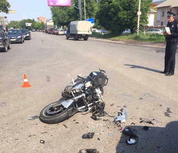 У ДТП у Полтаві травмувавяс мотоцикліст