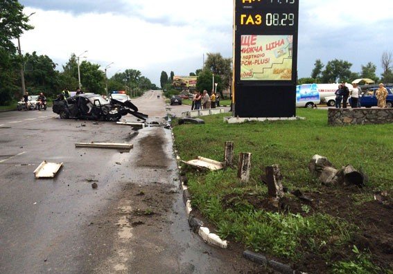 ДТП у Кременчуці: четверо постраждалих, одна людина загинула ( відео)