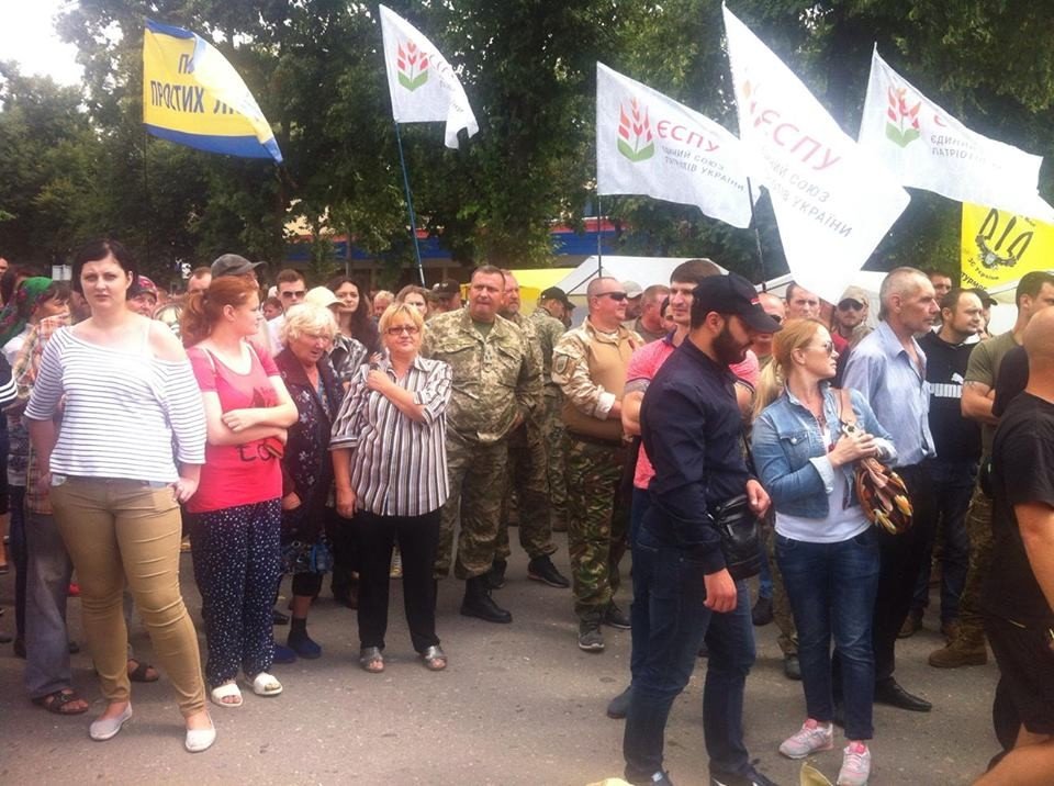 На Полтавщині виникла загроза зриву виборів: ОВК й досі не встановила підсумків голосування 