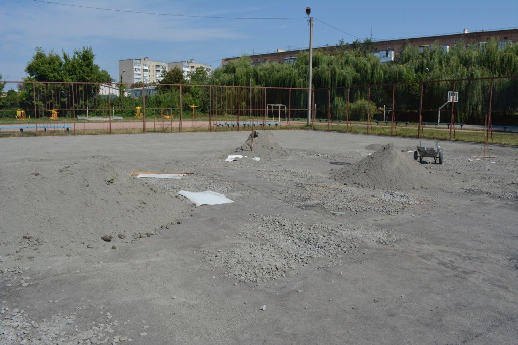 На Полтавщині шкільний спортивний майданчик реконструюють за півмільйона