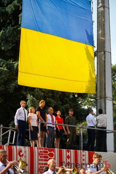 День Державного Прапора України: які стяги підняли в містах Полтавщини (ФОТО)