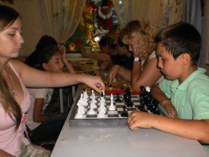 Шахи - гра для юних інтелектуалів. Клуб "Ровесник". Фото Людмили Міловідової