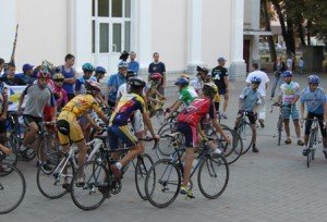 Фото з Всеукраїнської велоестафети.