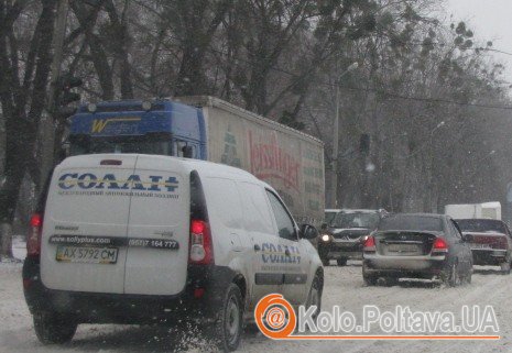 У морози під час зупинок авто може замерзнути дизельне пальне. Фото Ніни Король