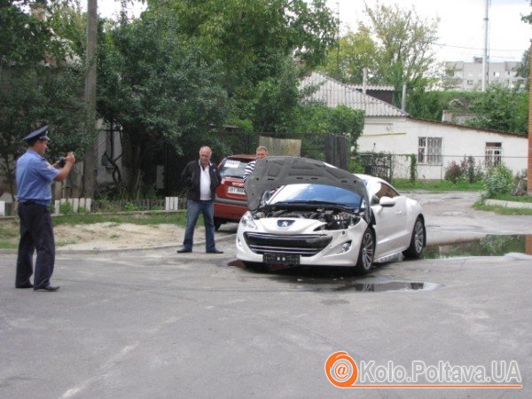 Це авто призвело до зіткнень інших машин