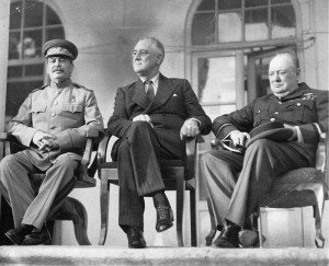 Велика Трійка. «Сухішвілі» виступали перед нею в Тегерані 1943-го. Фото uk.wikipedia.org