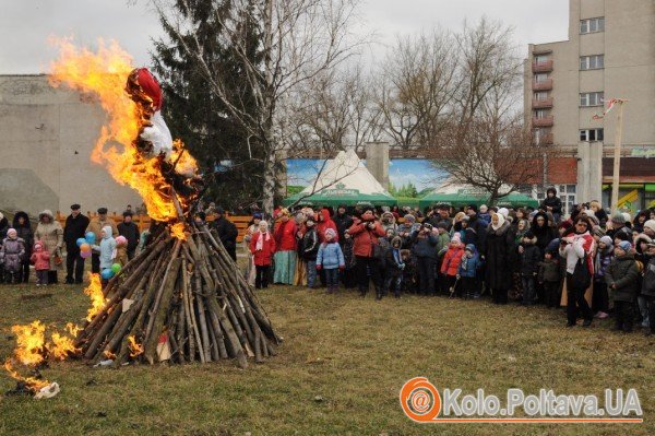 Палаючий дідух викликав пожвавлення і фактично завершив свято