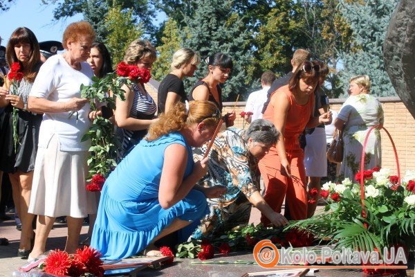 Друзі та рідні пом'янули загиблих (фото Олега Дубини) 