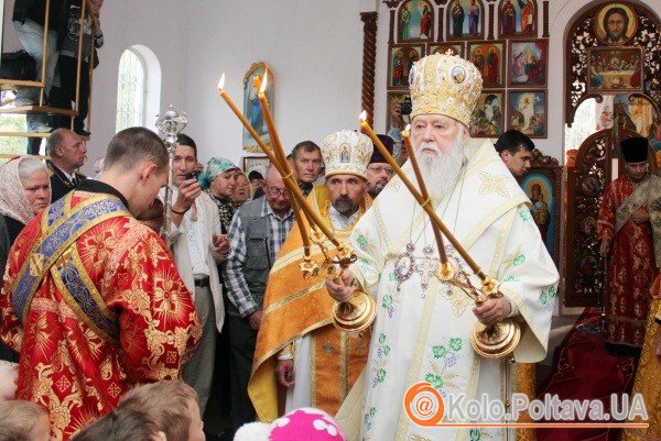 Патріарх Філарет проводить богослужіння (фото Олега Дубини)
