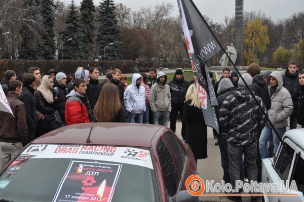 Огранізаторами акції до Дня пам’яті жертв ДТП стала одна з автоспілок міста – "Drive2 Полтава"