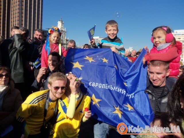 В Мадрид їхали з усієї Іспанії цілими родинами, щоб підтримати Євромайдан (Фото надіслані Тамарою Зайченко)