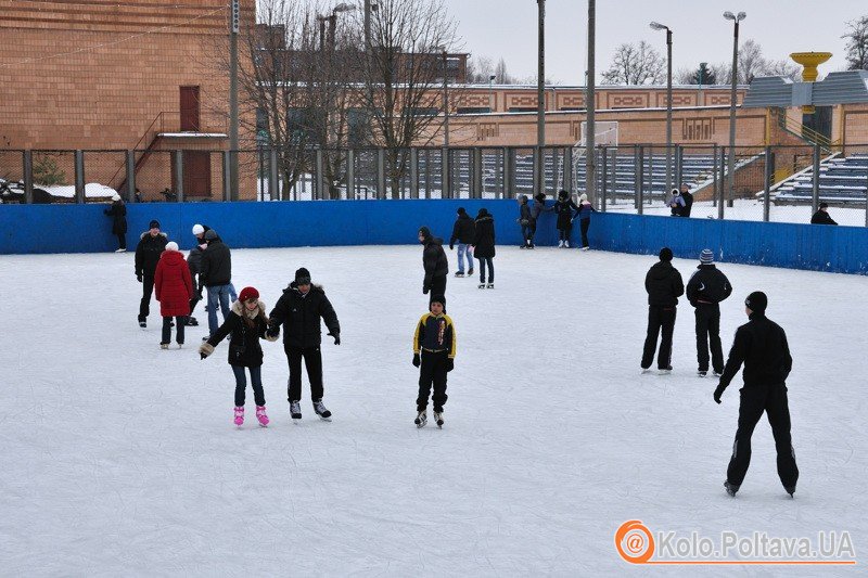 Гребінківська ковзанка, що біля спорткомплексу. Фото grebenka.com