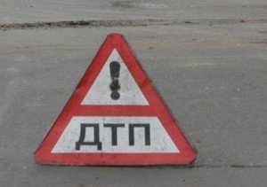 На Полтавщині водій легковика загинув, урізавшись у причеп вантажівки: ДАІ шукає свідків ДТП