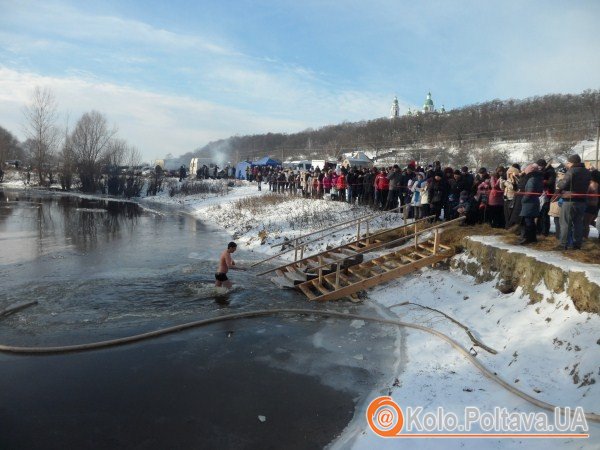 Біля Мгарського монастиря