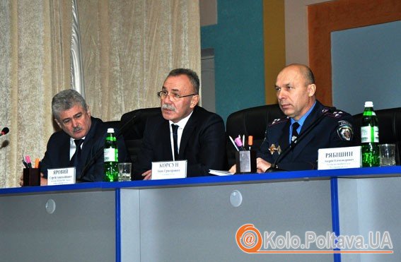 Іван Корсун, начальник УМВС у Полтавіській області справа (mvs.gov.ua)