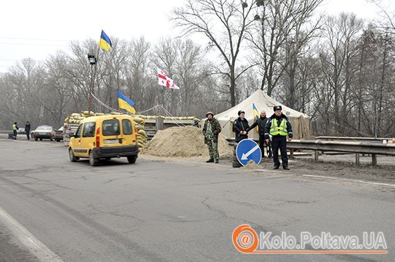 Жителі Полтави патрулюють разом з правоохоронцями. Фото з сайту mvs.gov.ua