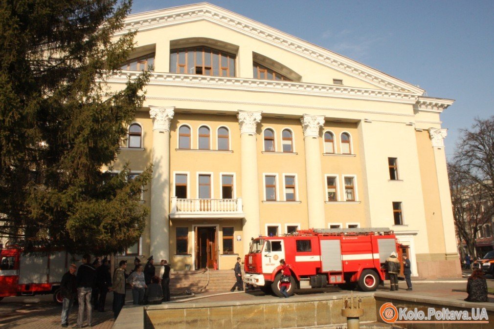 Через пожежу полтавський театр Гоголя не працюватиме до травня: звернення колективу