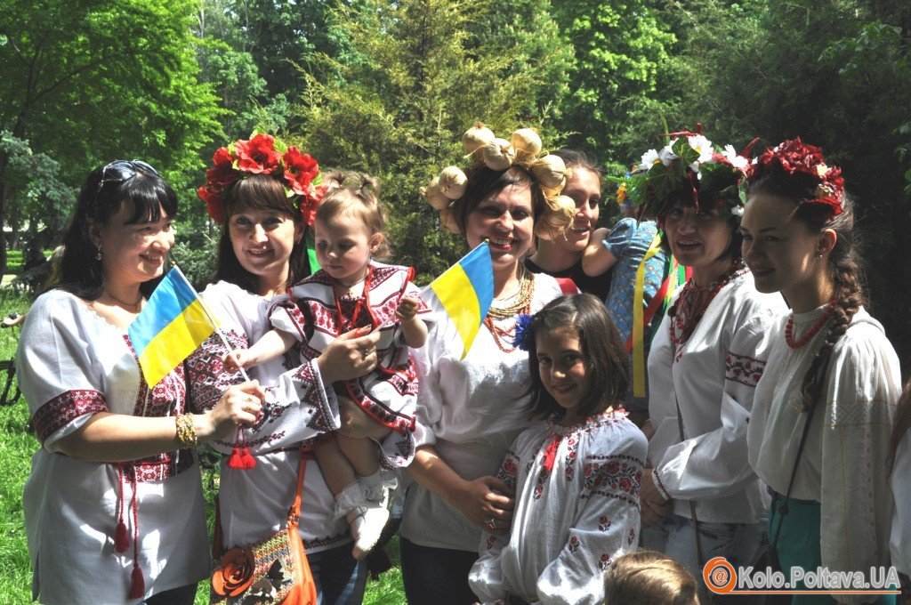 На полтавському Мегамарші навіть собаки були у вишиванках