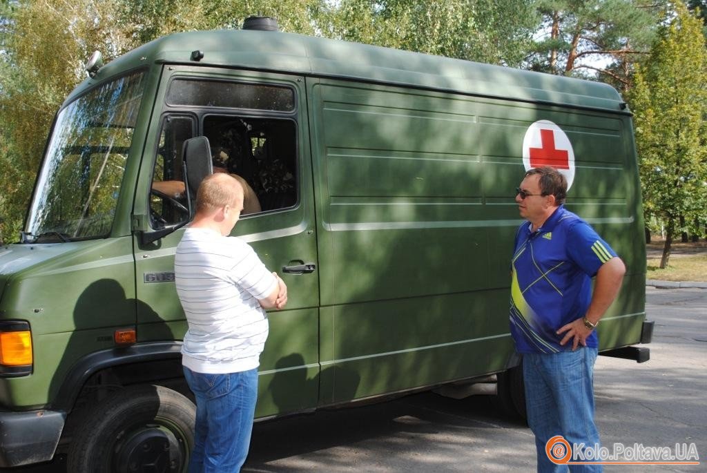 Полтавський Автомайдан допоміг підготувати машини санітарної роти для роботи в зоні АТО