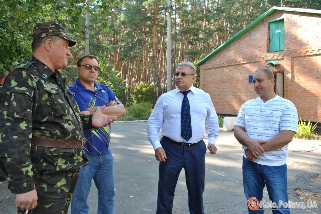 Полтавський Автомайдан допоміг підготувати машини санітарної роти для роботи в зоні АТО