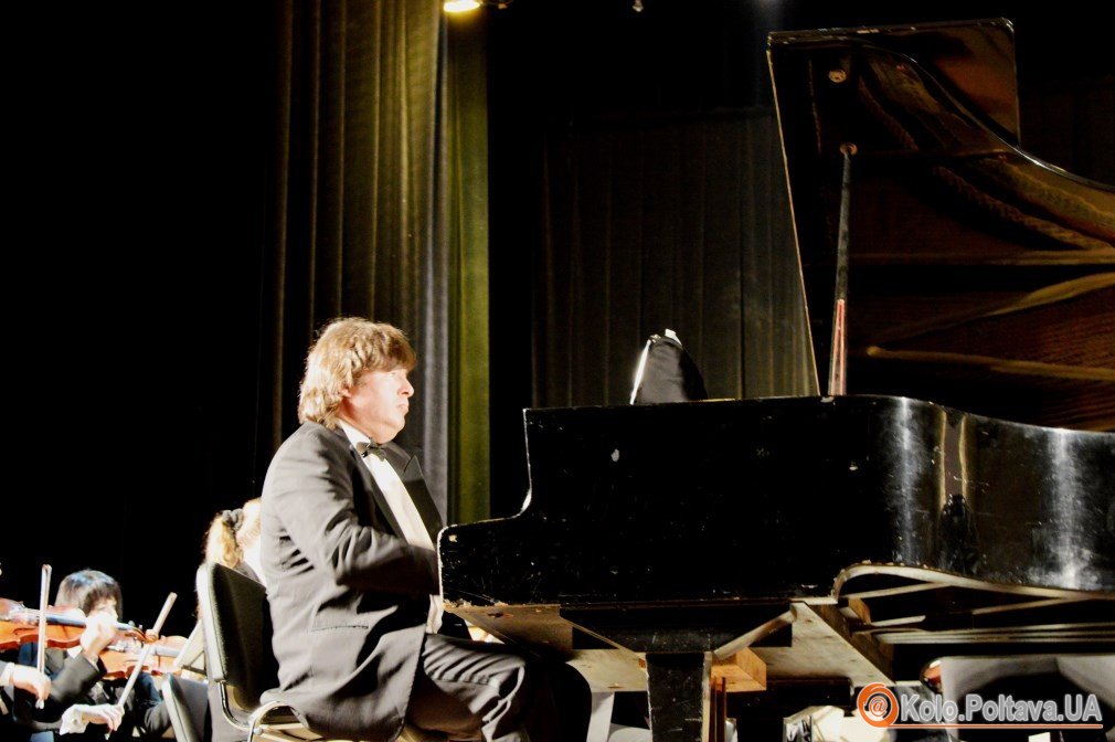 Всесвітньовідомий піаніст зіграв у Полтаві під акомпанемент симфонічного оркестру