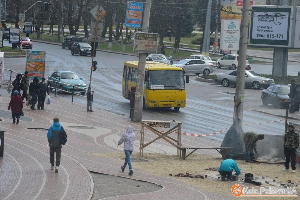 Ранній град: у Полтаві нетрадиційні весняні опади (ФОТО)