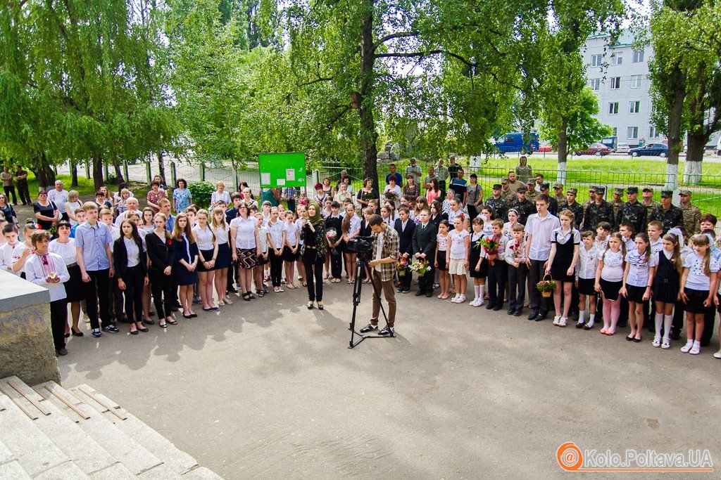 У Полтаві встановили пам'ятну дошку Валерію Боняківському, який загиб в АТО