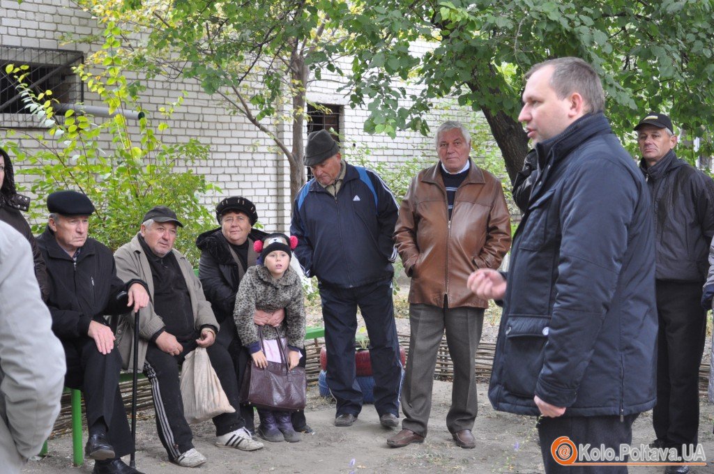 Сонячна енергія допомагає економити полтавцям на освітленні під’їзду