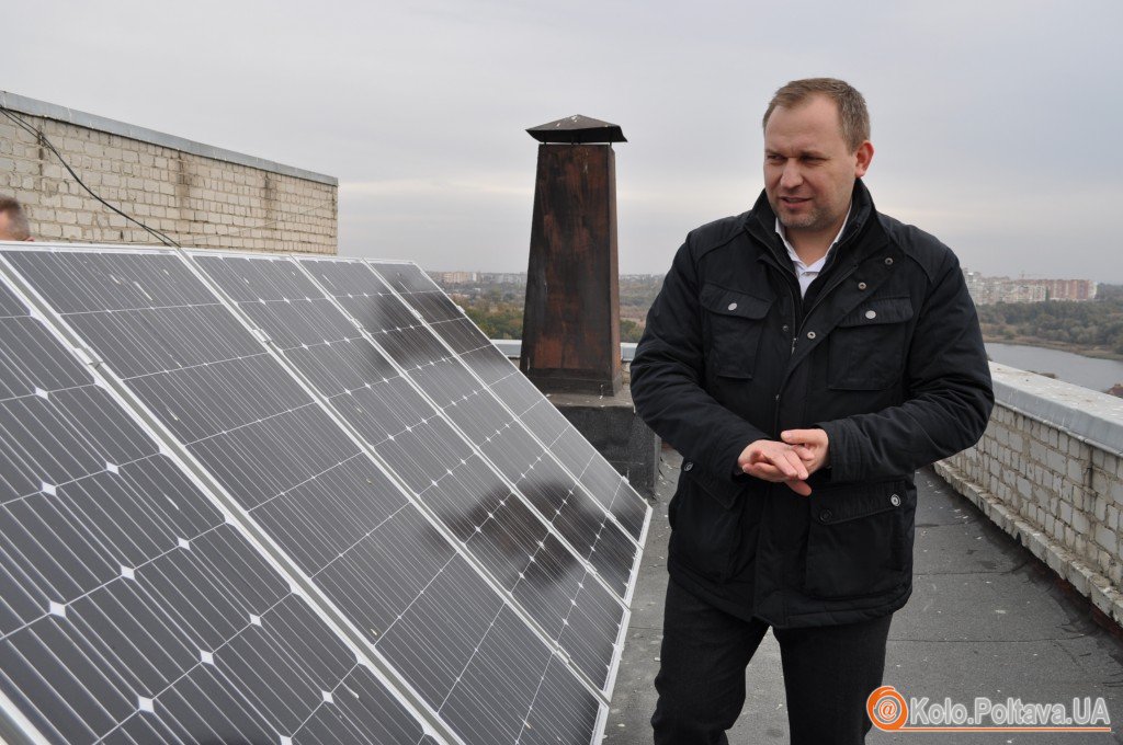 Сонячна енергія допомагає економити полтавцям на освітленні під’їзду