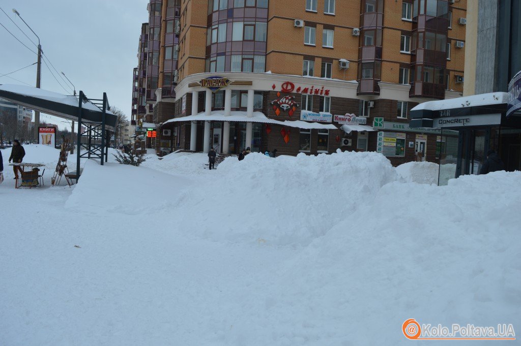 Міська влада опублікувала список вулиць Полтави, які першочергово очистять від снігу