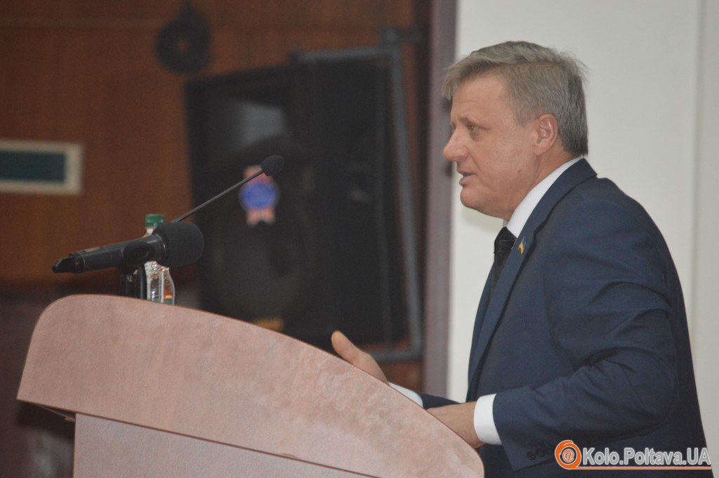 Сесія Полтавської обласної ради скандалять вже при розгляді порядку денного (постійно оновлюється)
