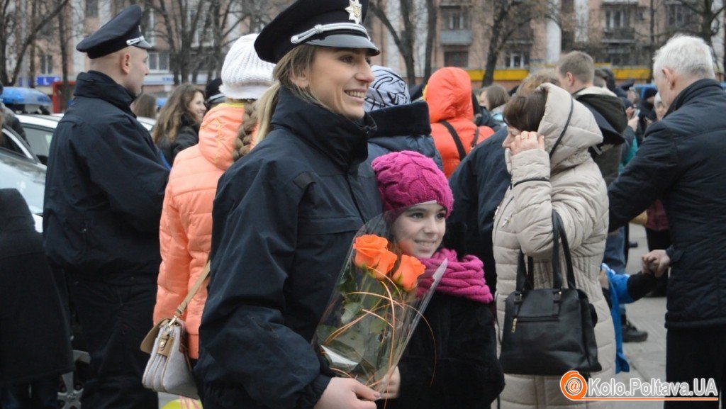 На службі у свято: про перші чергування жінок патрульної поліції Полтави